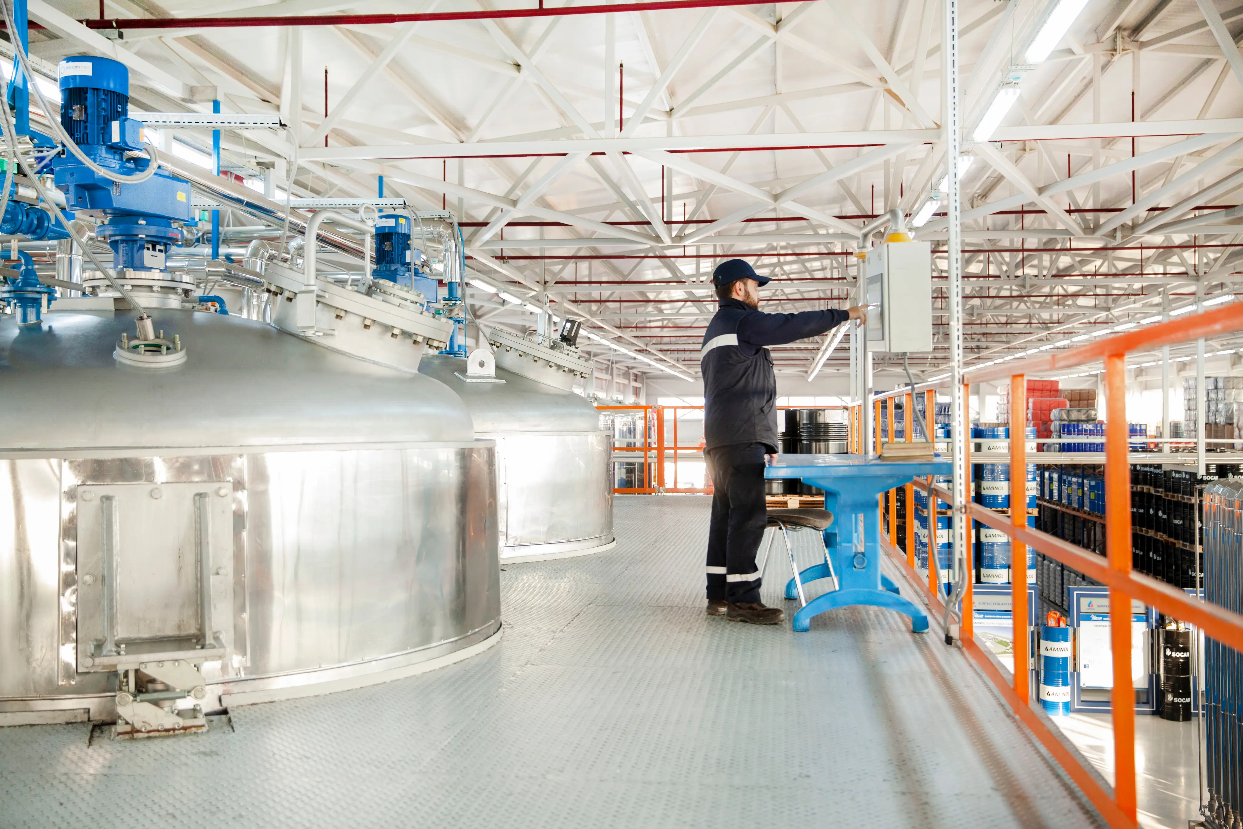 Optimizing Operations for Seamless Global Delivery